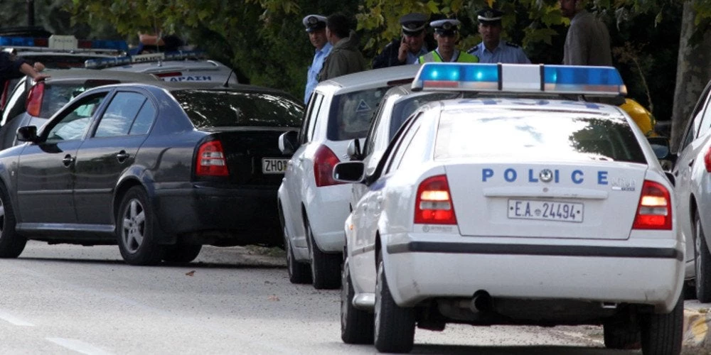 Έφοδος της αστυνομίας σε οικισμό Ρομά με 23 συλλήψεις